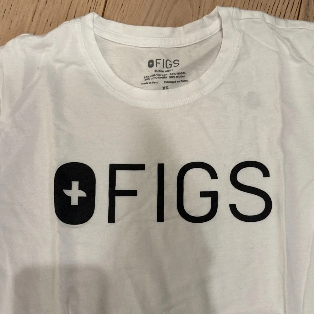 FIGS Logo Supersoft Longsleeve Underscrub - Picture 3 of 7